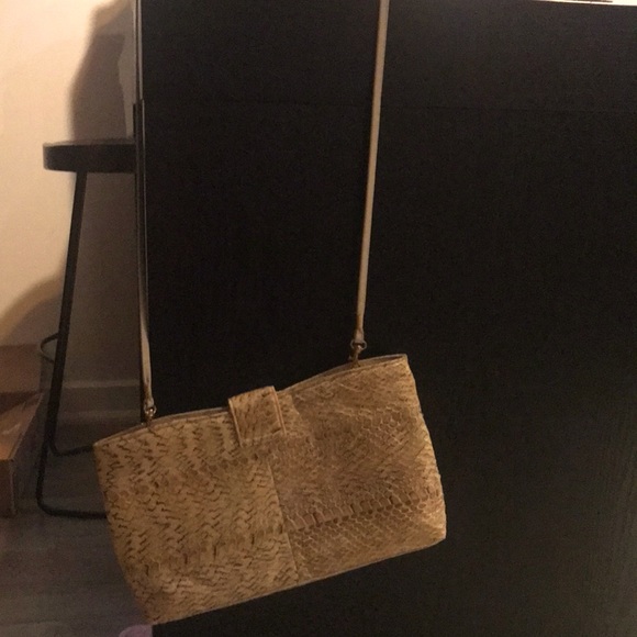 Summer blow out $15!! Italian, Genuine snakeskin or leather ladies purse. - Picture 3 of 16